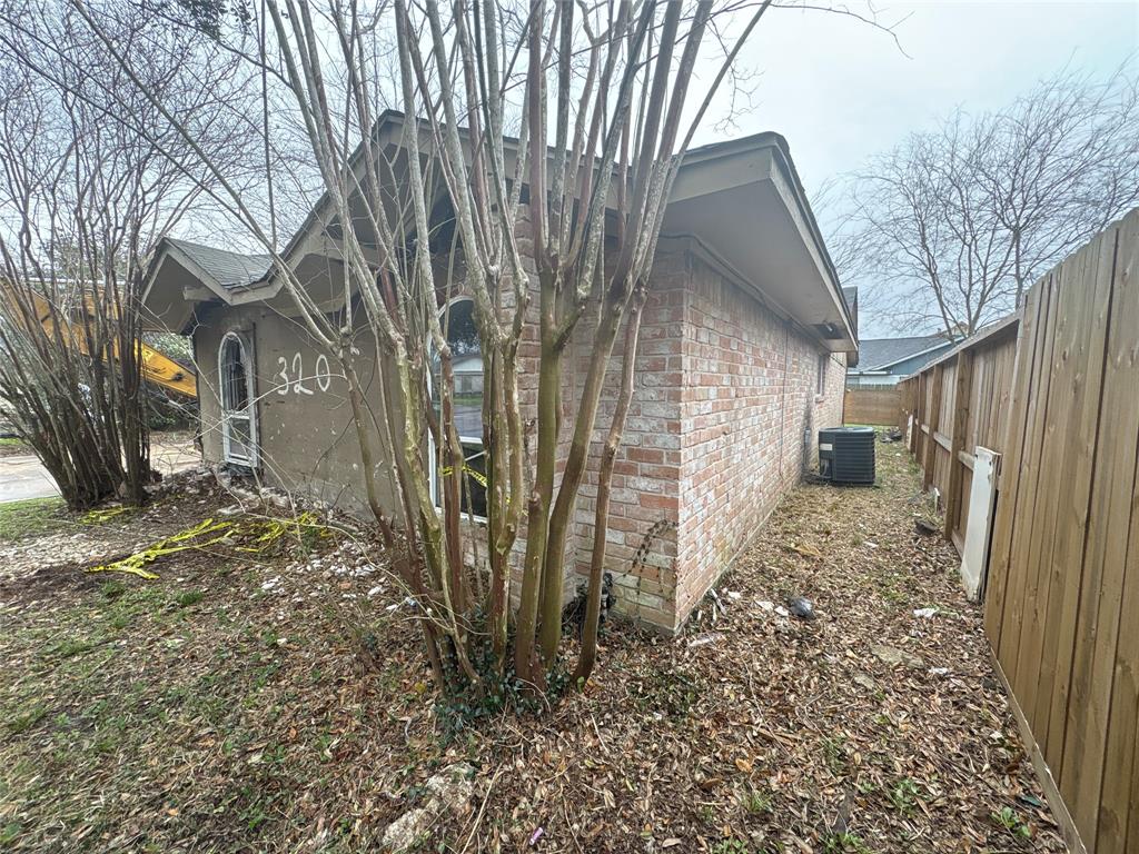 7111 Towerview Lane, Houston, Texas image 2