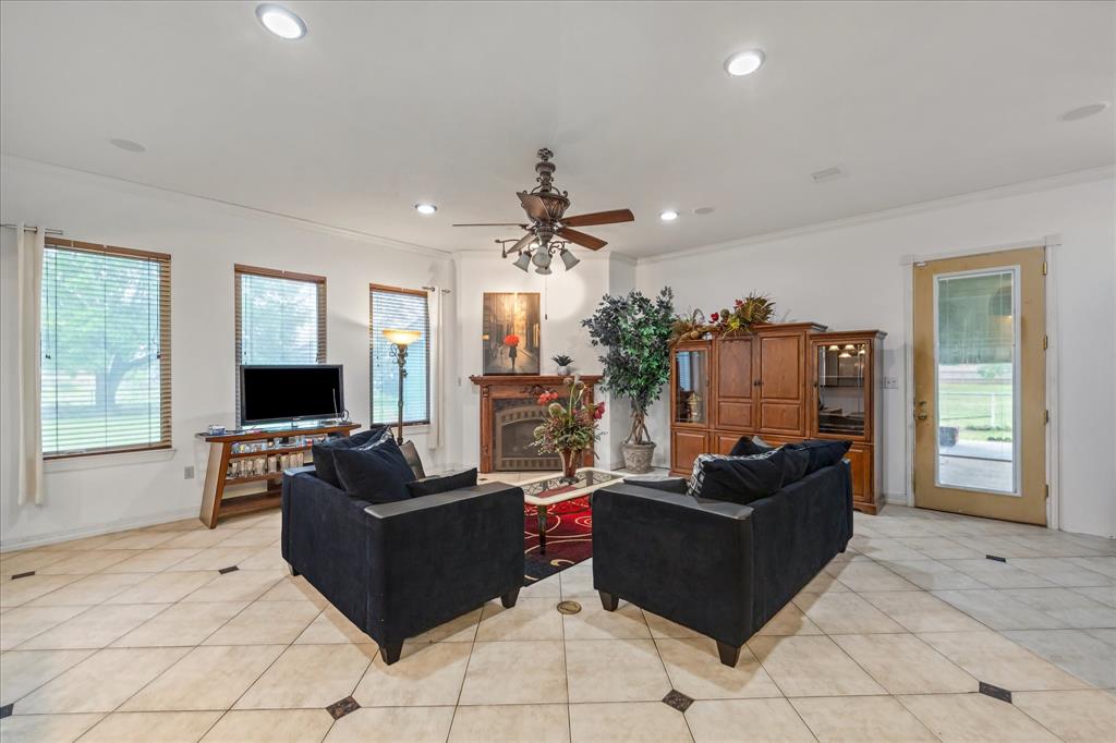 803 Hennesey Drive, Richmond, Texas image 7