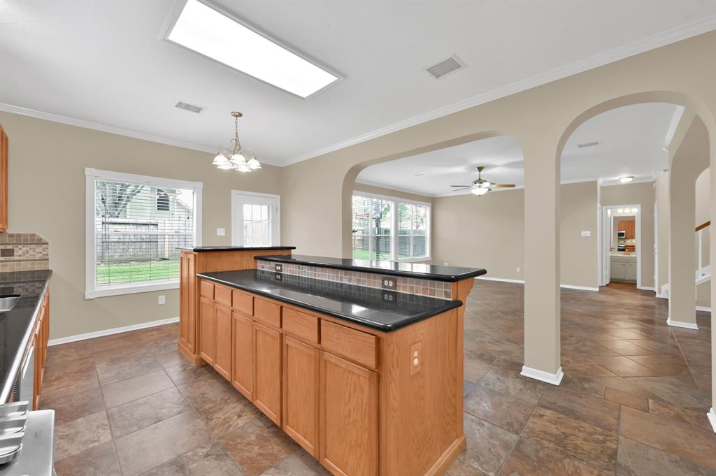 706 Bending Bough Drive, Spring, Texas image 5