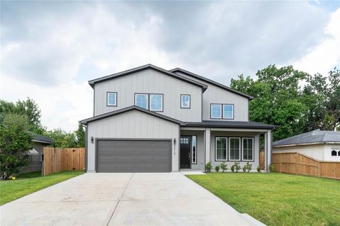 Photo of 5019 Edfield Street, Houston, TX 77033 (MLS # 65467579)