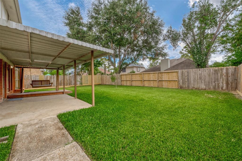 1203 Chesterwood Drive, Pearland, Texas image 39