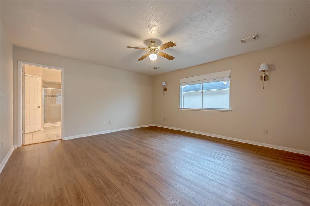 1203 Chesterwood Drive, Pearland, Texas image 30