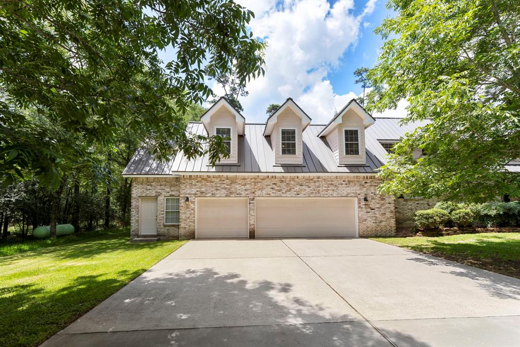 16201 Surrey Lane
