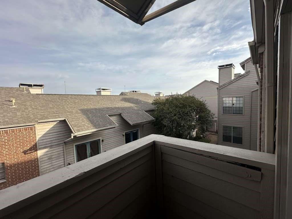 9747 Whitehurst Drive #123, Dallas, Texas image 5