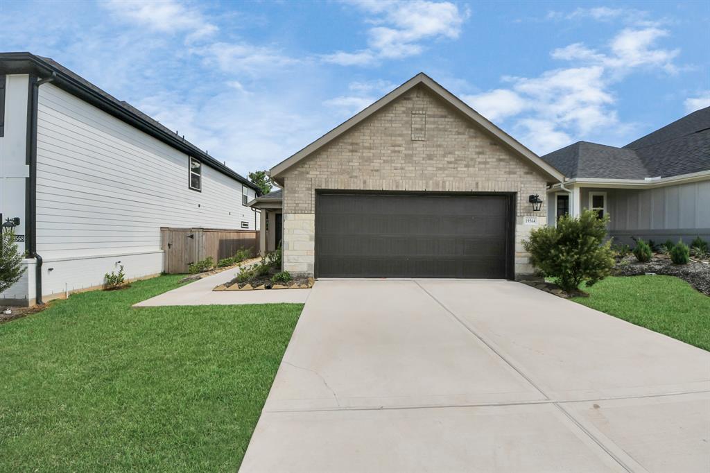 19564 Stripe Hill Bend