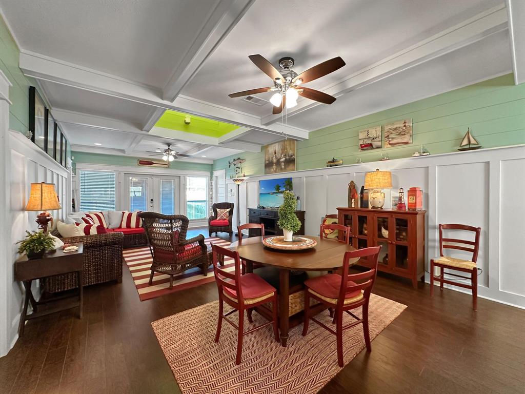 883 Townsend Drive, Crystal Beach, Texas image 15