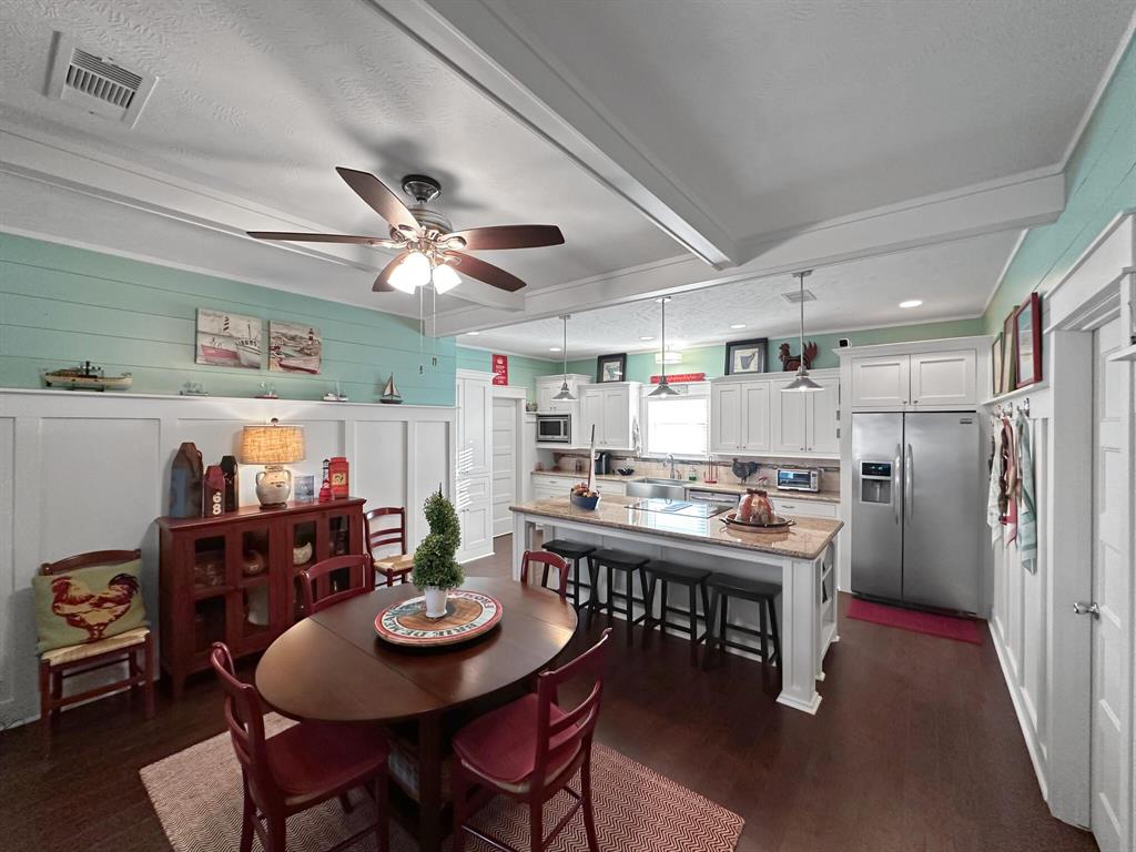 883 Townsend Drive, Crystal Beach, Texas image 23