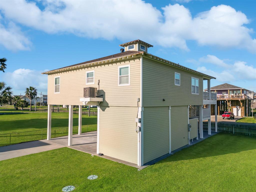 883 Townsend Drive, Crystal Beach, Texas image 38