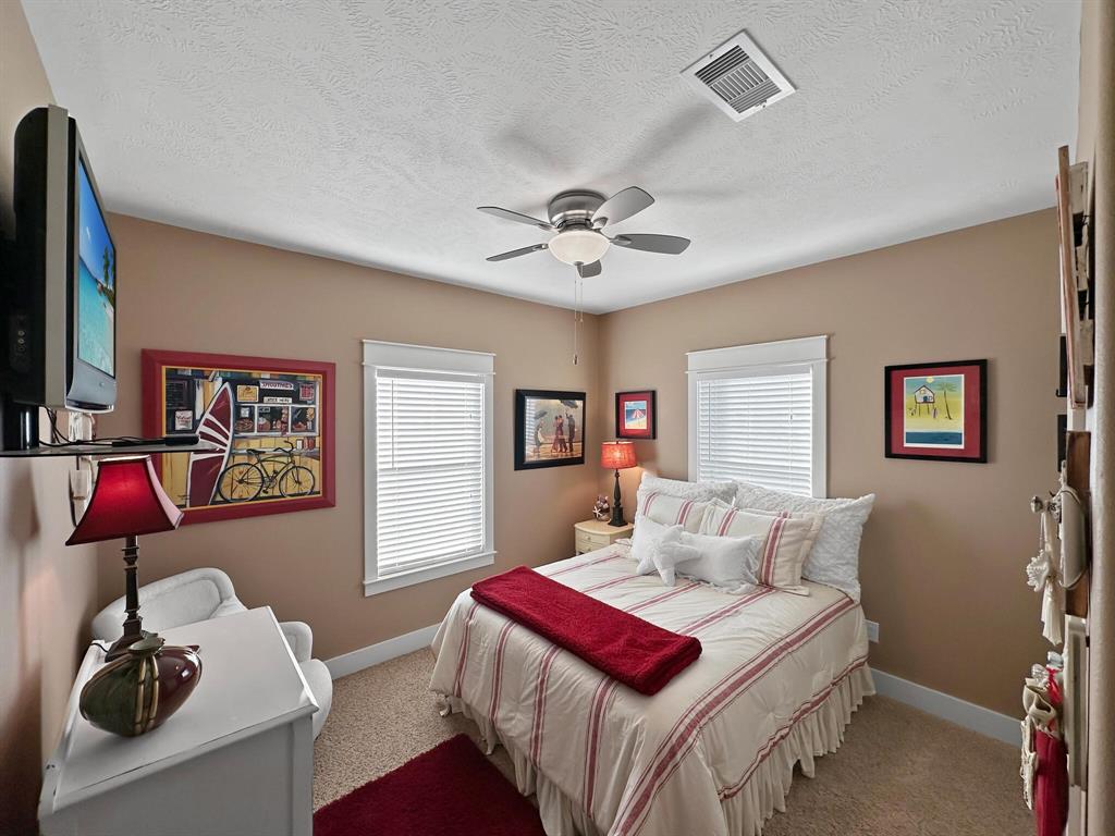 883 Townsend Drive, Crystal Beach, Texas image 27