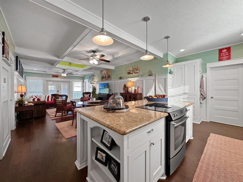 883 Townsend Drive, Crystal Beach, Texas image 21