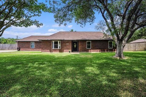 Single Family Residence in Santa Fe TX 13406 Bob White Drive.jpg