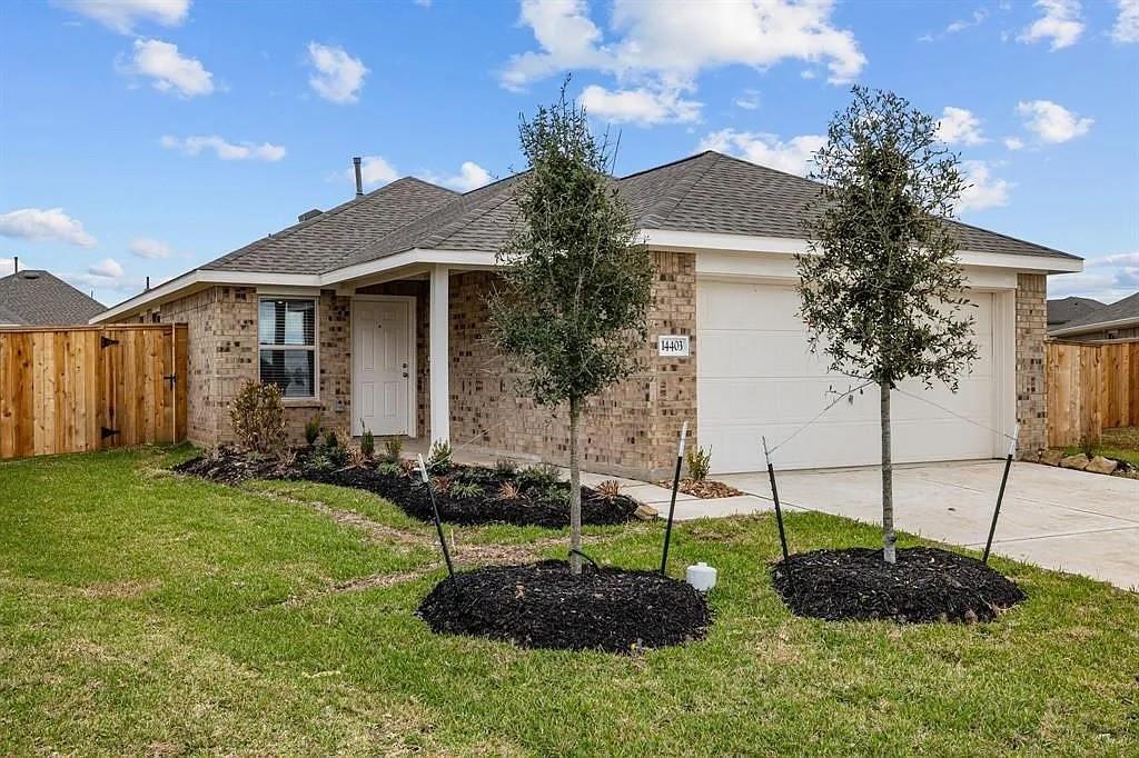 14403 Woodcott Warren Way, Rosharon, Texas image 2