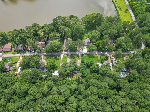 A home in Conroe