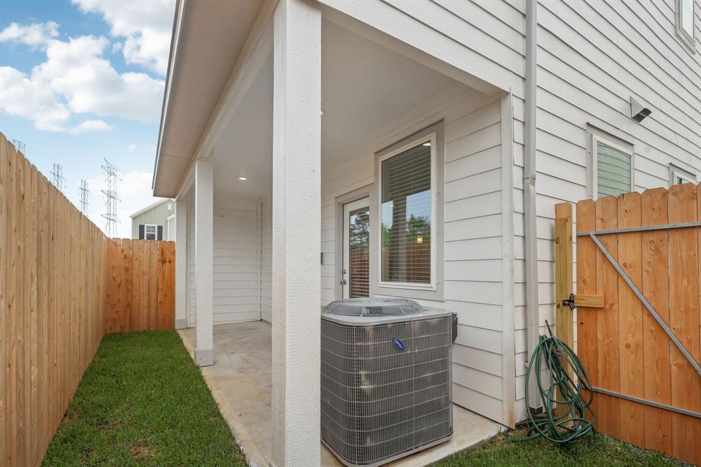 537 Morning Tide Lane, Kemah, Texas image 40