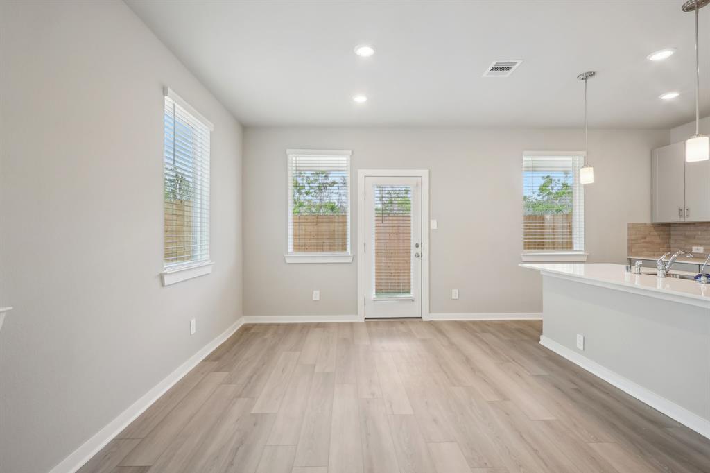 537 Morning Tide Lane, Kemah, Texas image 8