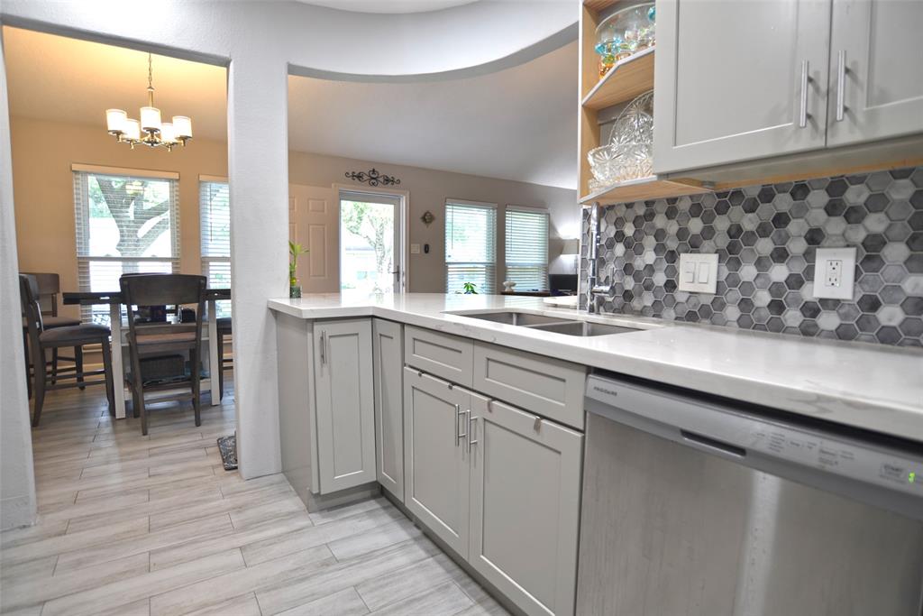 51 Hideaway Drive #51, Friendswood, Texas image 13
