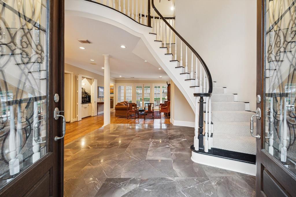 11 Wild Oak Circle