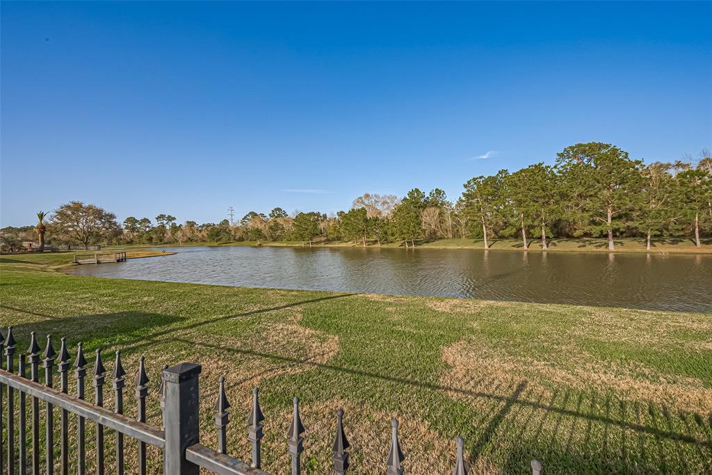 2213 Jernigan Ford, Dickinson, Texas image 18