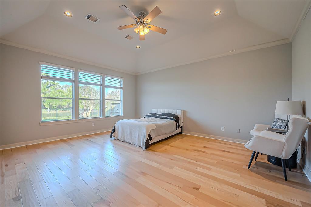 2213 Jernigan Ford, Dickinson, Texas image 13