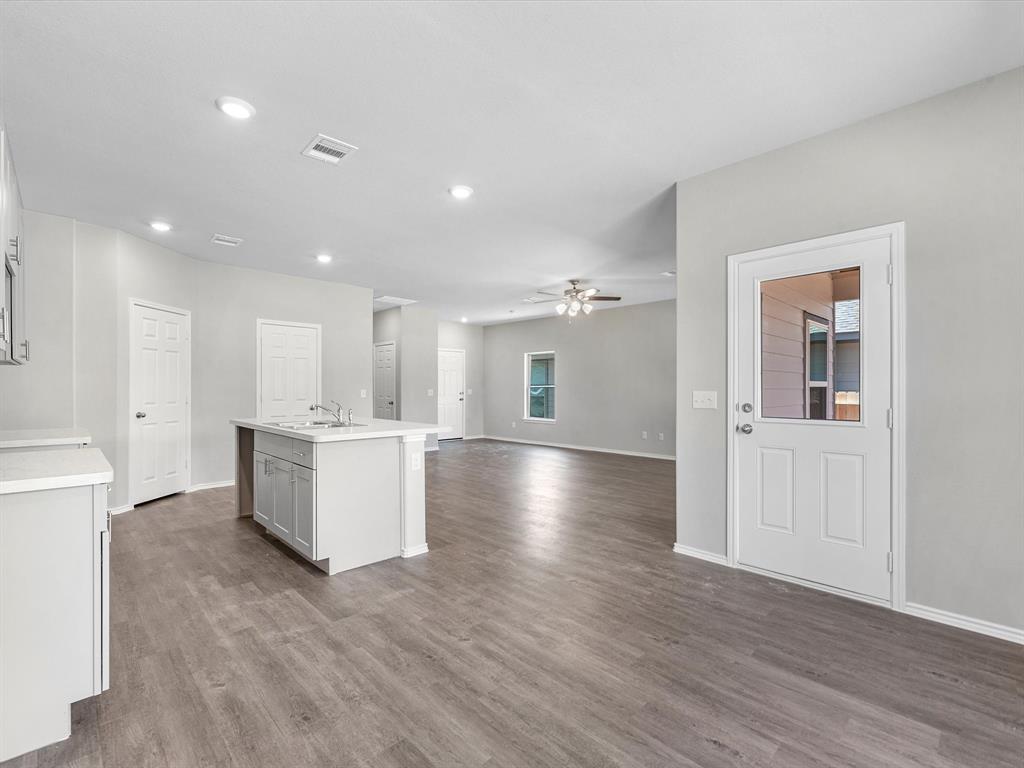 483 Dalloway Street, Montgomery, Texas image 7