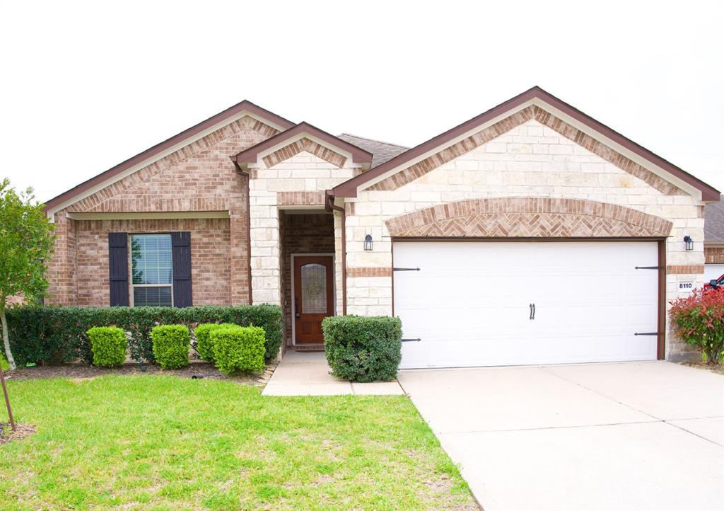 8110 Running Brook Lane, Richmond, Texas image 1