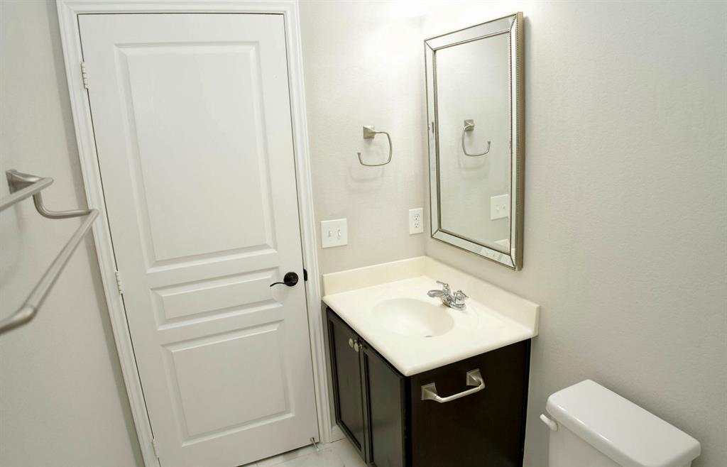 8110 Running Brook Lane, Richmond, Texas image 11
