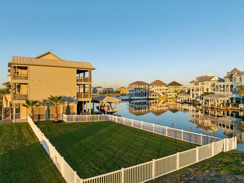 A home in Hitchcock