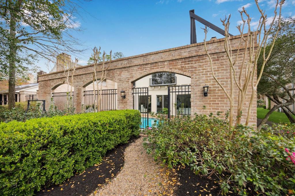 8 Woodstone Street, Houston, Texas image 25