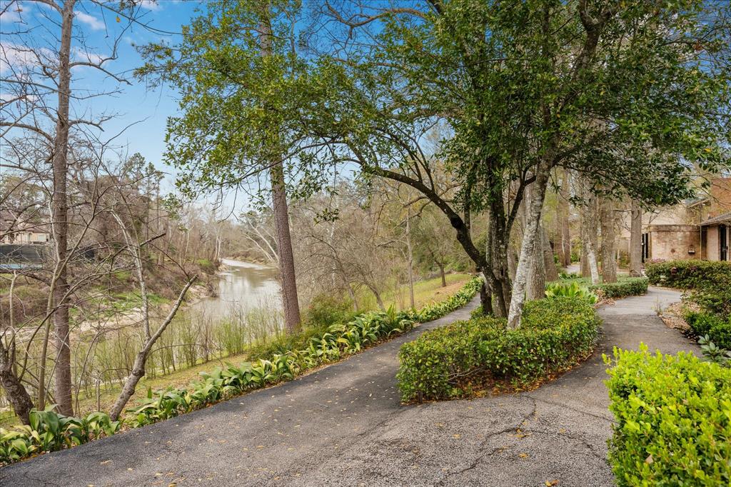 8 Woodstone Street, Houston, Texas image 26
