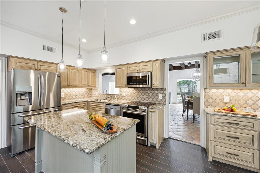 8 Woodstone Street, Houston, Texas image 13