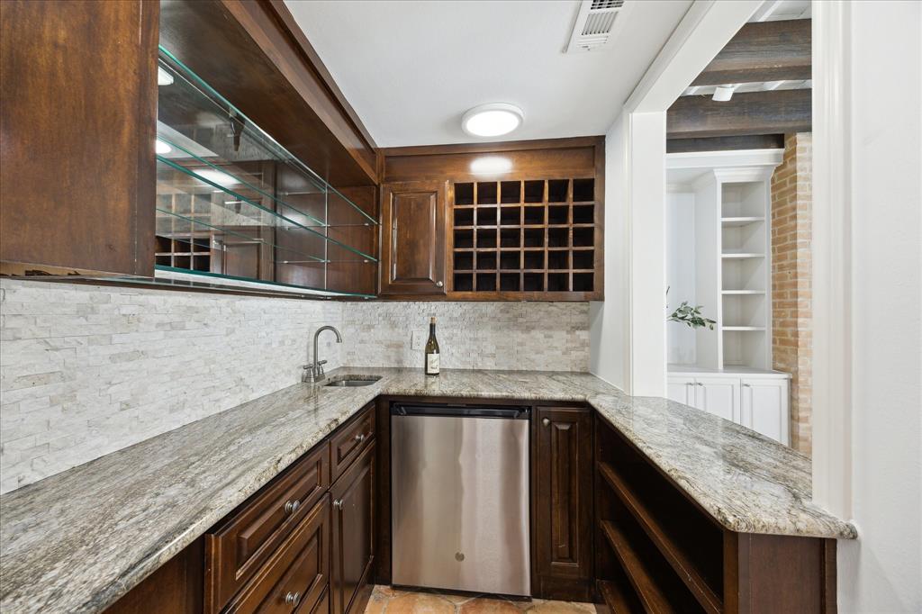 8 Woodstone Street, Houston, Texas image 12