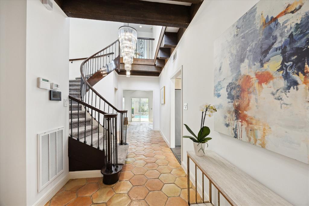 8 Woodstone Street, Houston, Texas image 4