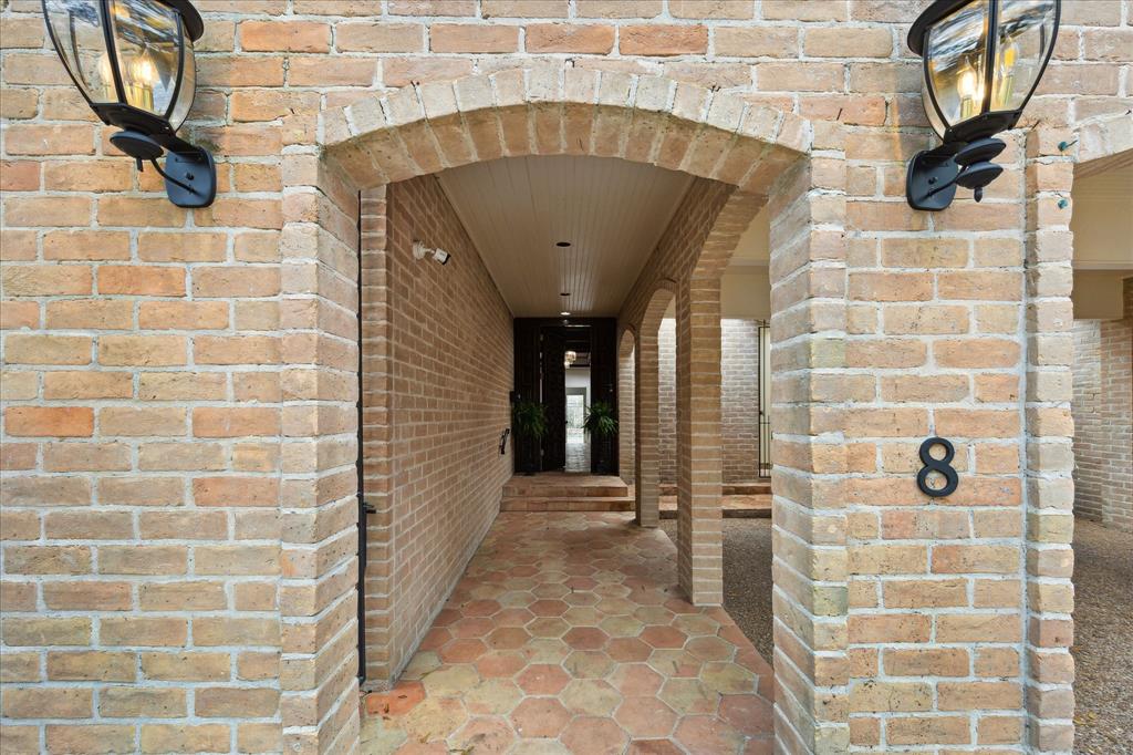 8 Woodstone Street, Houston, Texas image 3