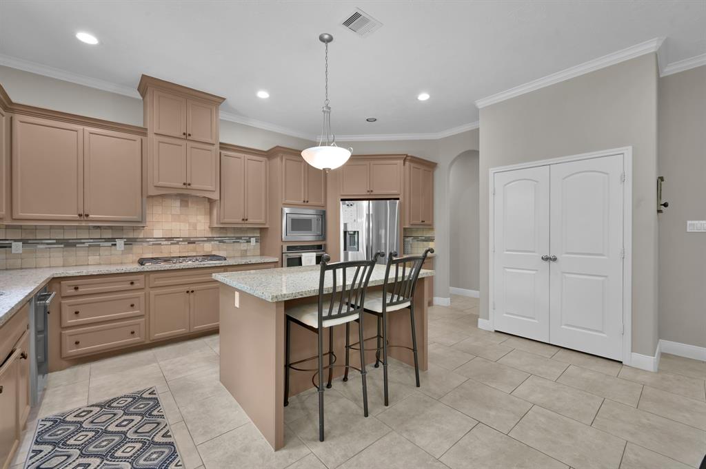 281 Berkley Drive, Montgomery, Texas image 14