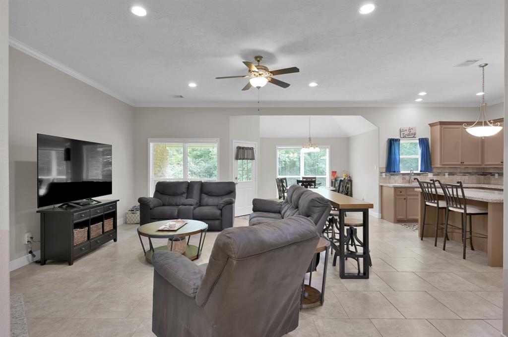 281 Berkley Drive, Montgomery, Texas image 11