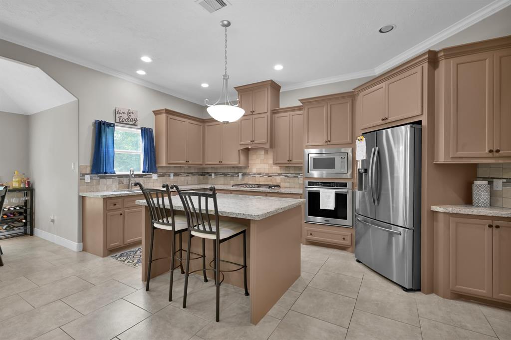 281 Berkley Drive, Montgomery, Texas image 15