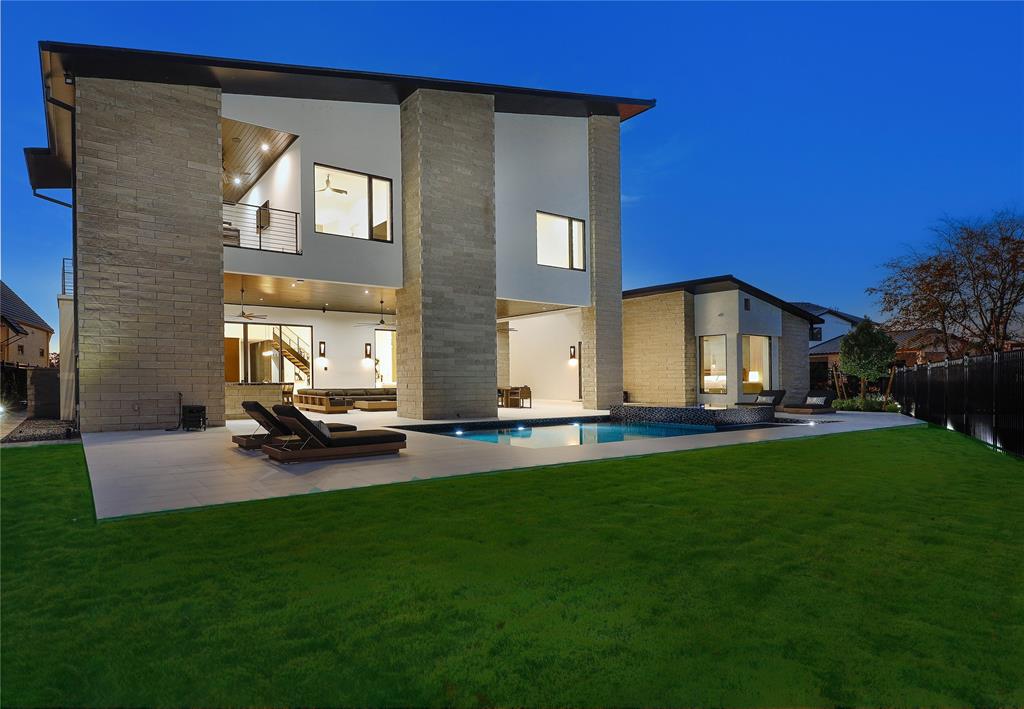 38 Aria Isle Drive