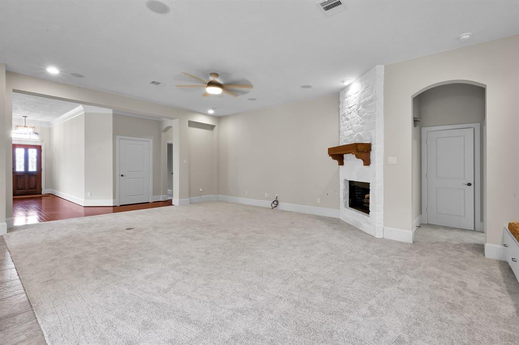 73 La Jolla Circle, Montgomery, Texas image 9