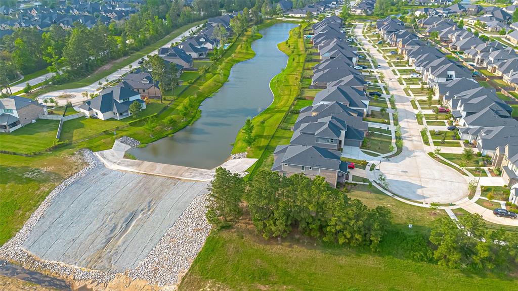 10139 Bayou Oaks Drive, Conroe, Texas image 30