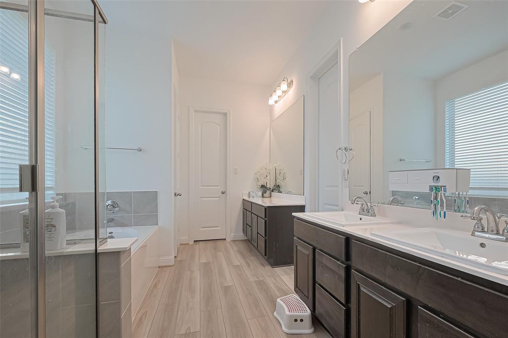 10139 Bayou Oaks Drive, Conroe, Texas image 16