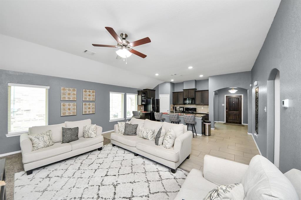 7215 Cypress Pin Oak Drive, Cypress, Texas image 12