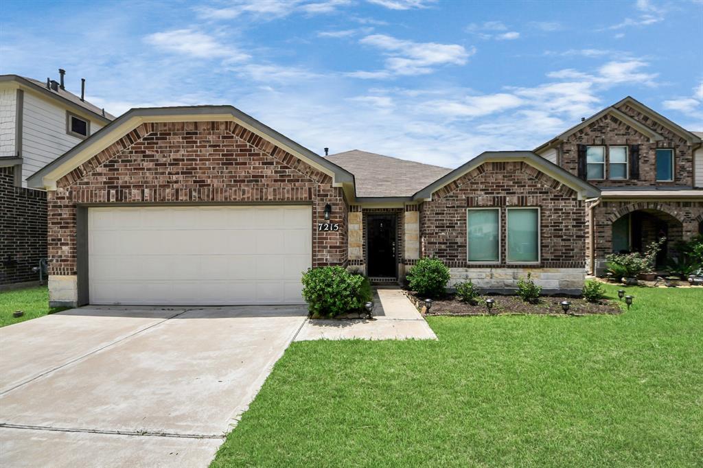 7215 Cypress Pin Oak Drive, Cypress, Texas image 1
