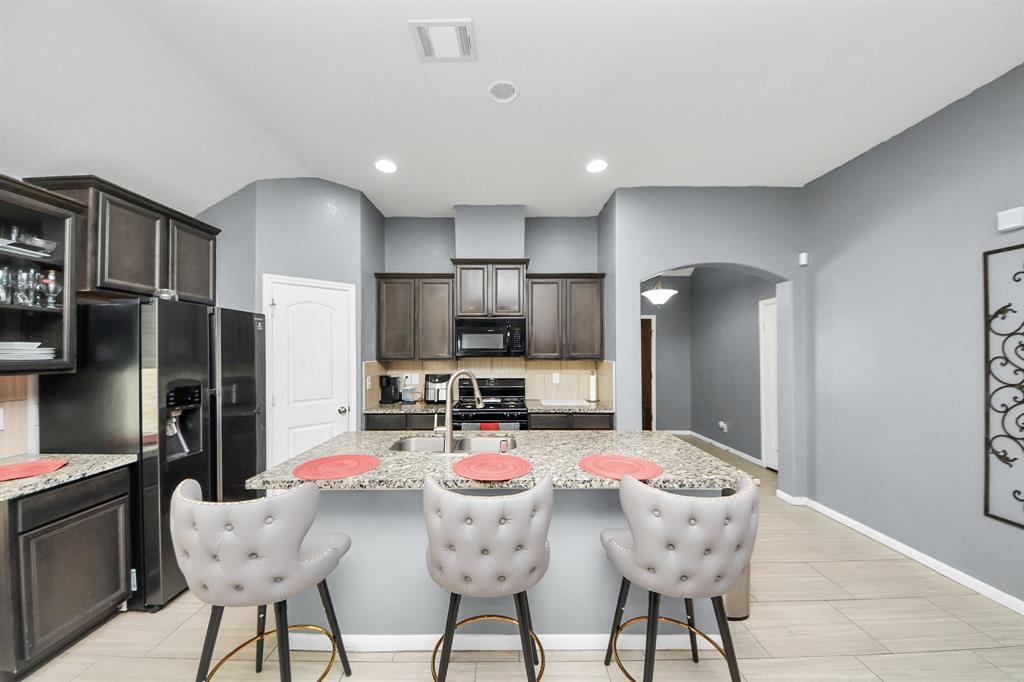 7215 Cypress Pin Oak Drive, Cypress, Texas image 10