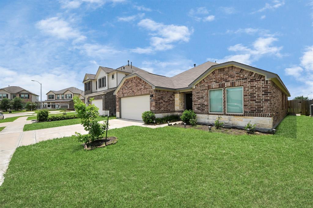 7215 Cypress Pin Oak Drive, Cypress, Texas image 2