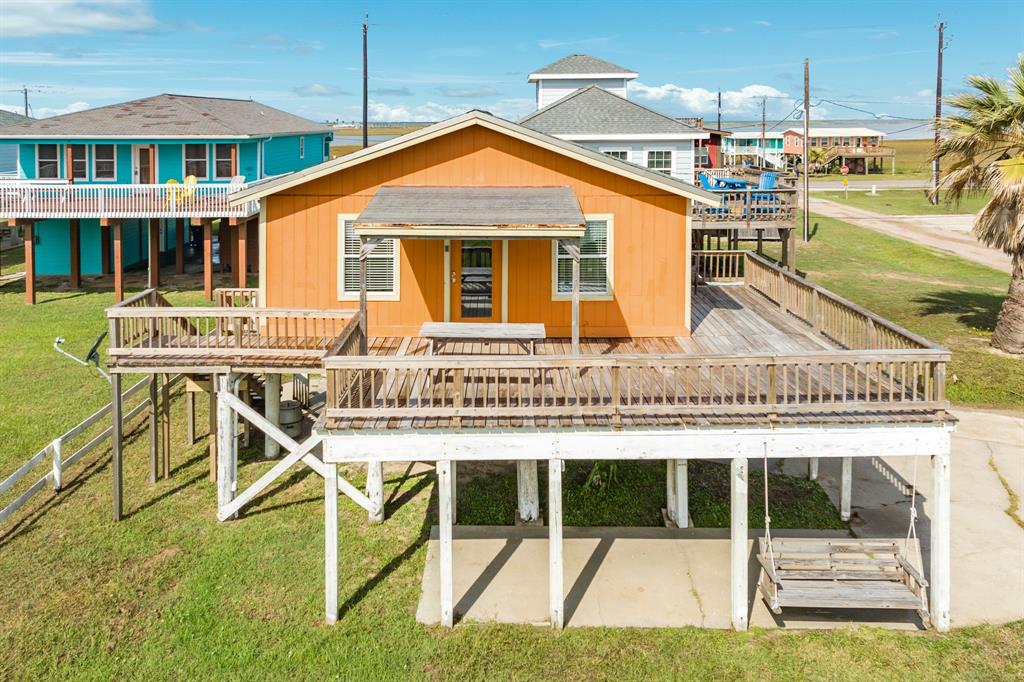 127 Beachcomber Avenue, Surfside Beach, Texas image 1