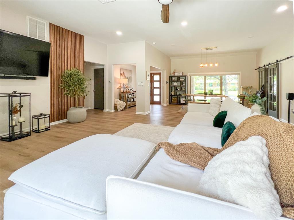 4322 Sarong Drive