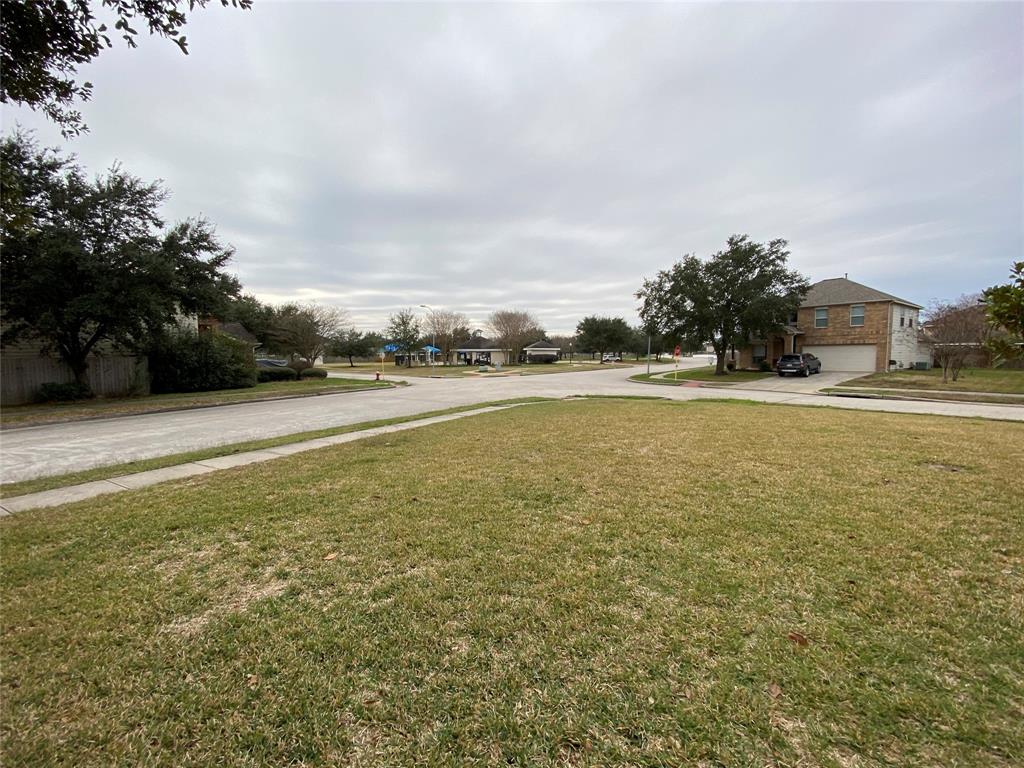 9603 Adobe Rose Drive, Humble, Texas image 9