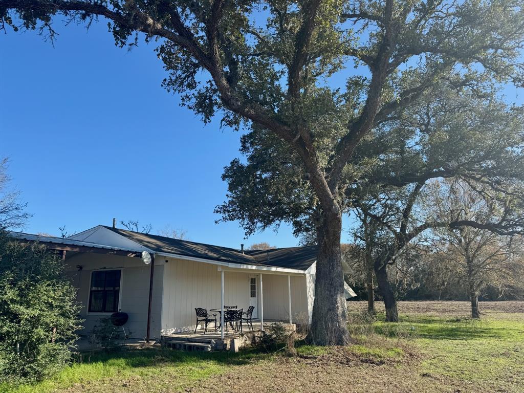 19651 Farm To Market 530, Hallettsville, Texas image 2