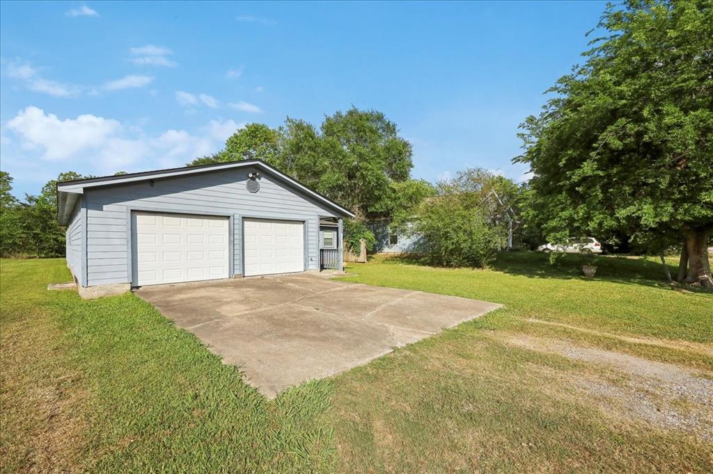 3848 Taft Avenue, Groves, Texas image 2