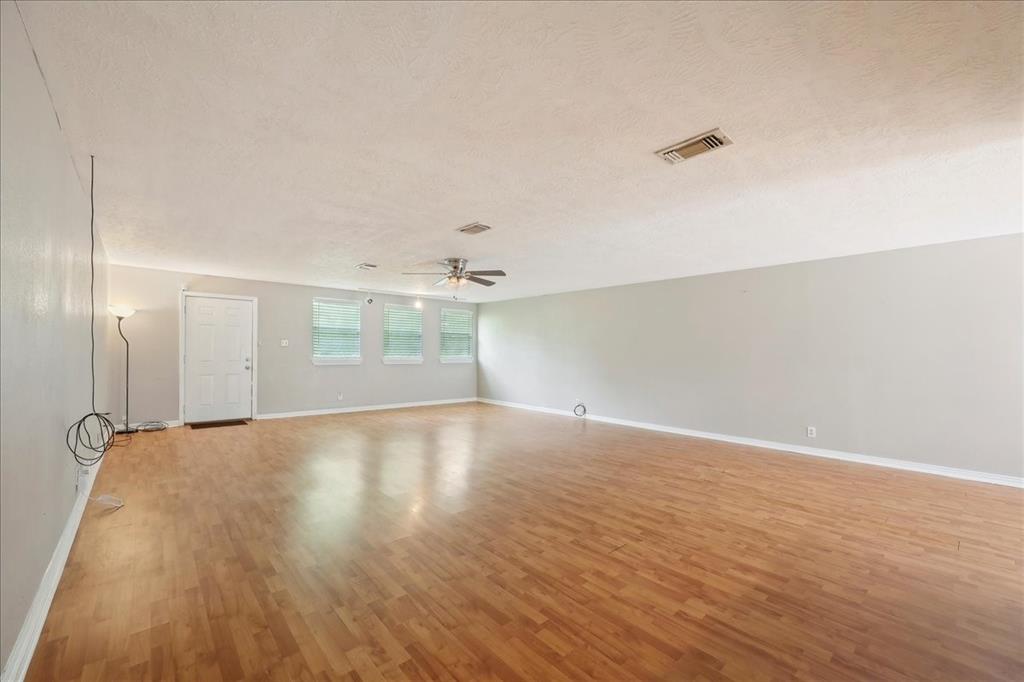 3848 Taft Avenue, Groves, Texas image 8